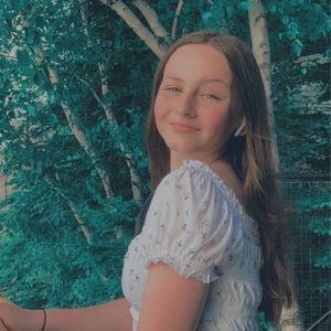 Meet your Posher, Ellie